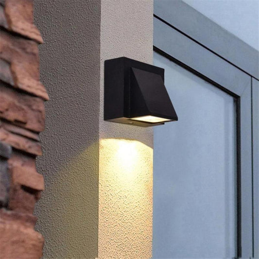 Fancy Modern LED Wall Lamp IP65 Waterproof Energy Efficient - Black