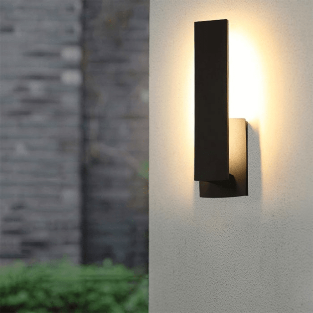 Applique Outdoor Lamp Weather Resistant Energy Efficient - Medium