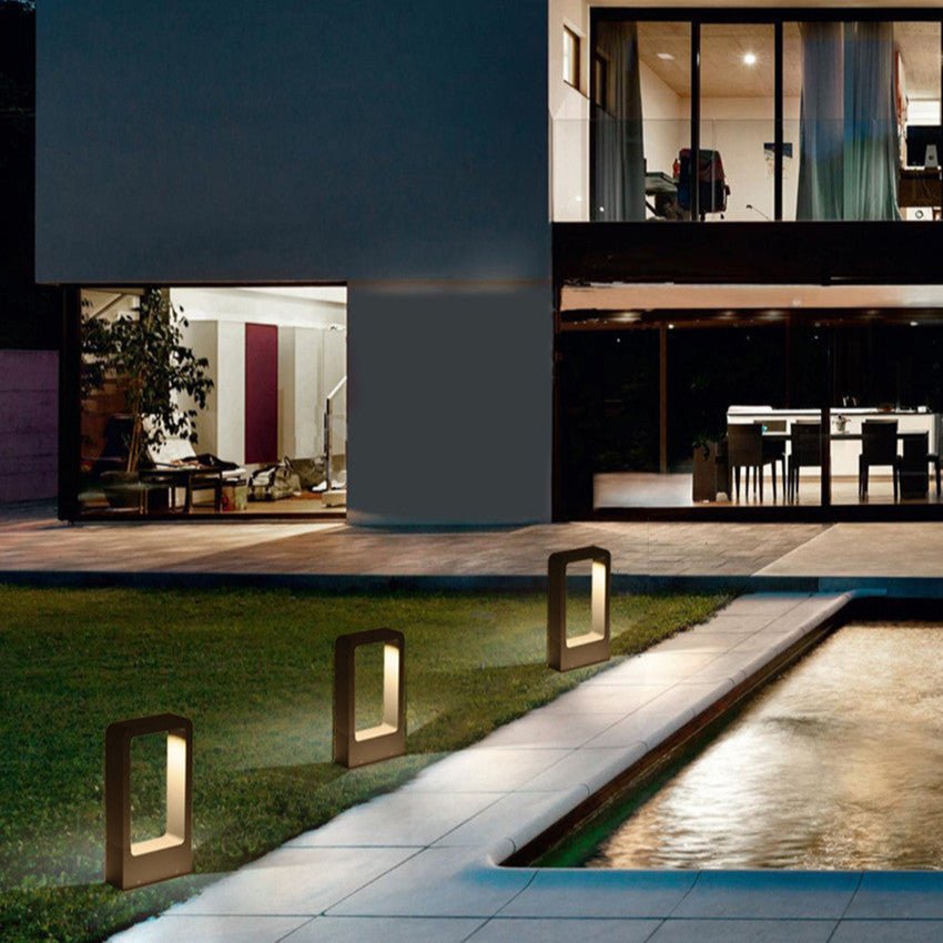 Berkeley LED Garden Light IP65 Aluminum Energy Efficient - 1000mm Black Body