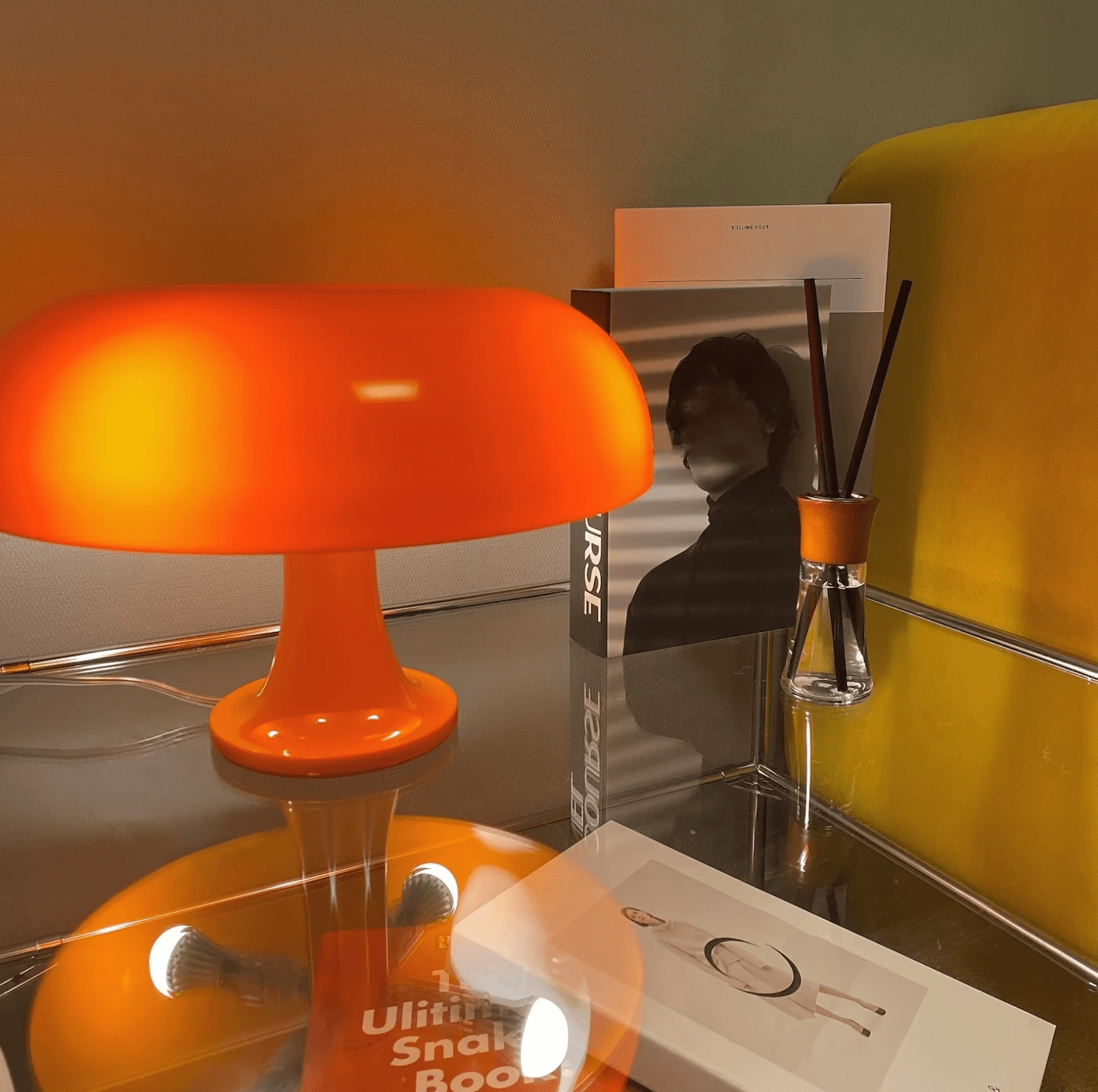 Lucente Table Lamp Mushroom Inspired Shape Italian Retro - White