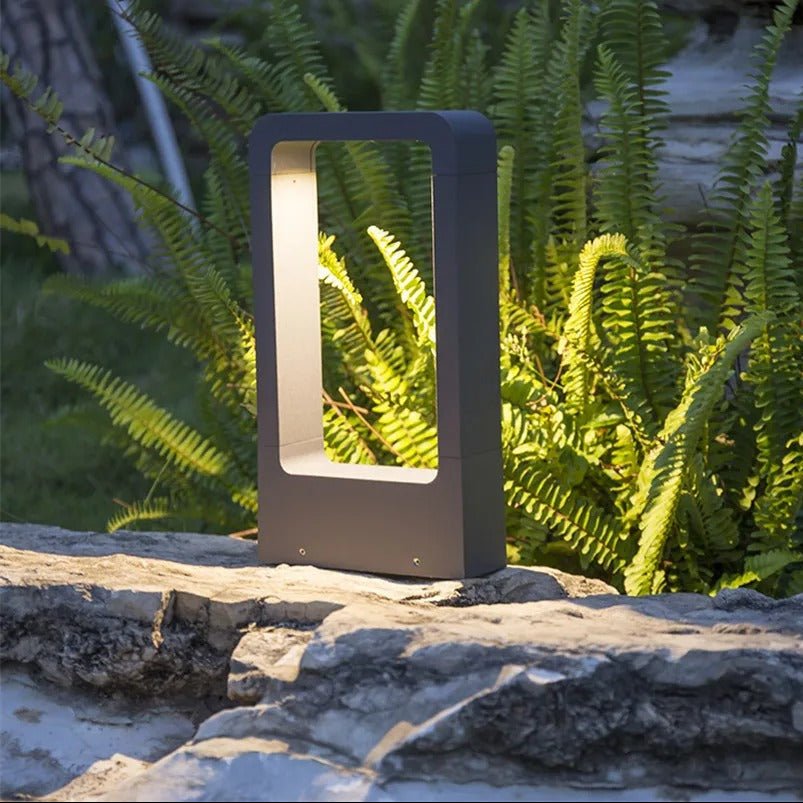 Berkeley LED Garden Light IP65 Aluminum Energy Efficient - 300mm Black Body